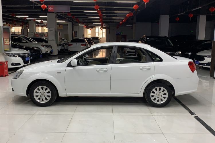 Used Buick Excelle 2015 1.5L Automatic Classic Model Exterior 2