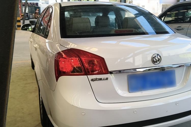 Used Buick Excelle 2015 1.5L Automatic Classic Model Exterior 2