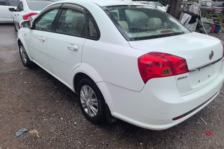 Used Buick Excelle 2015 1.5L Manual Classic Trim Exterior 2