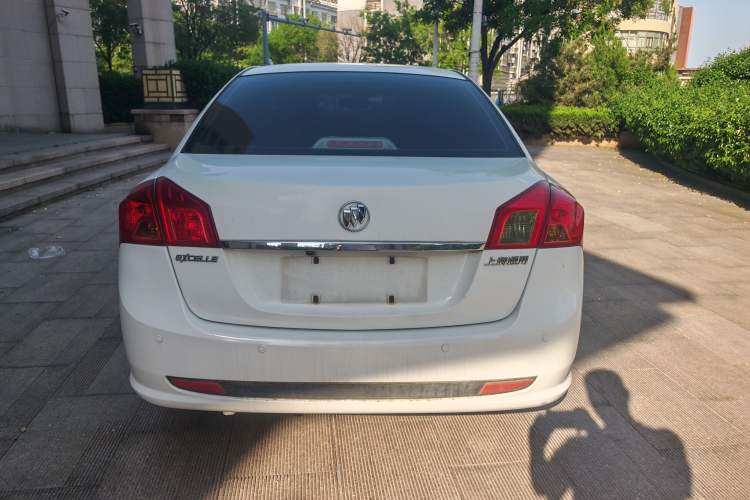 Used Buick Excelle 2015 1.5L Automatic Classic Model Exterior 2