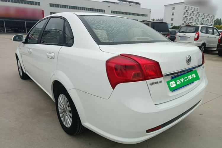 Used Buick Excelle 2015 1.5L Automatic Classic Model Exterior 2