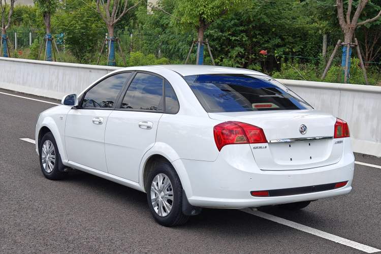 Used Buick Excelle 2015 1.5L Automatic Classic Model Exterior 3