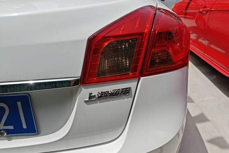 Used Buick Excelle 2015 1.5L Automatic Luxury Edition Exterior 3
