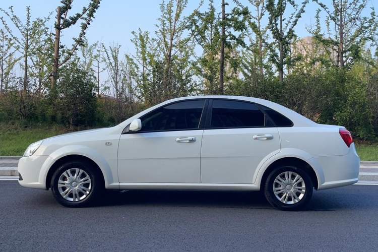 Used Buick Excelle 2015 1.5L Automatic Classic Model Exterior 3