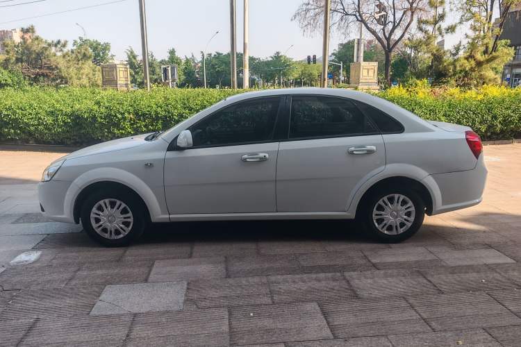Used Buick Excelle 2015 1.5L Automatic Classic Model Exterior 3
