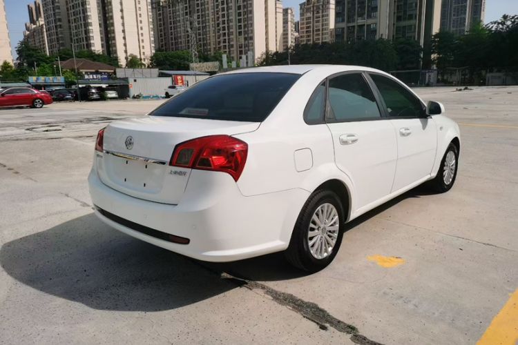 Used Buick Excelle 2015 1.5L Automatic Classic Model Exterior 4