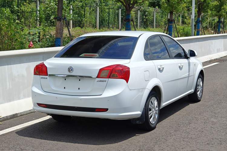 Used Buick Excelle 2015 1.5L Automatic Classic Model Exterior 4