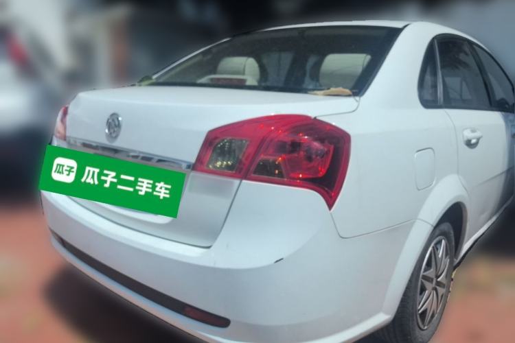 Used Buick Excelle 2015 1.5L Automatic Classic Model Exterior 5