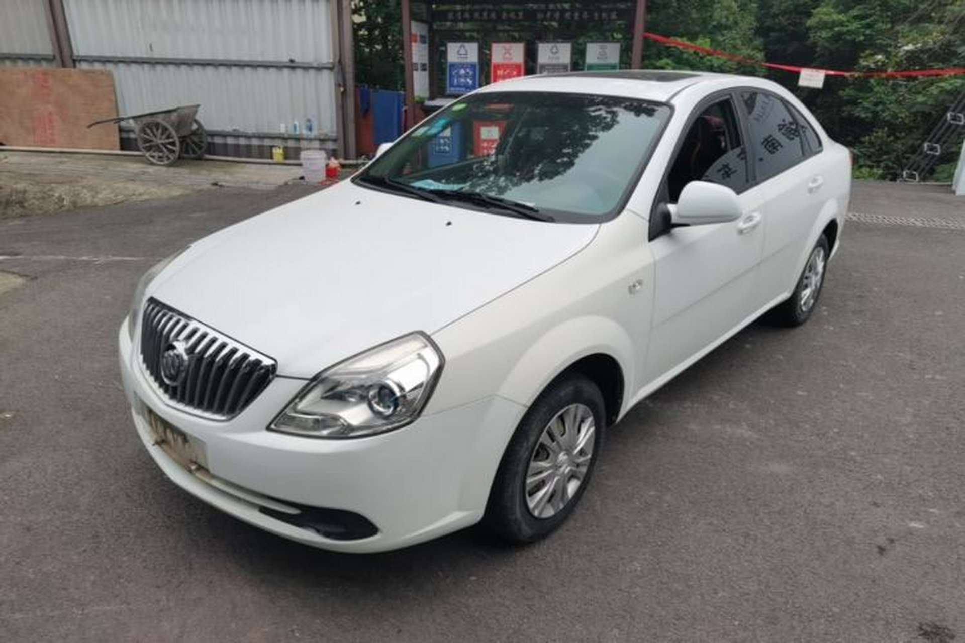 Used Buick Excelle 2015 1.5L Manual Classic Trim Front Left 45 Deg