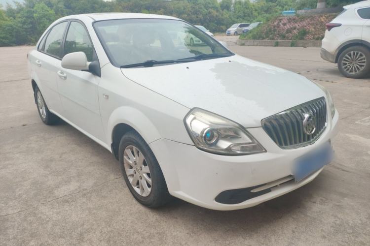 Used Buick Excelle 2015 1.5L Manual Classic Trim Front Right 45 Deg