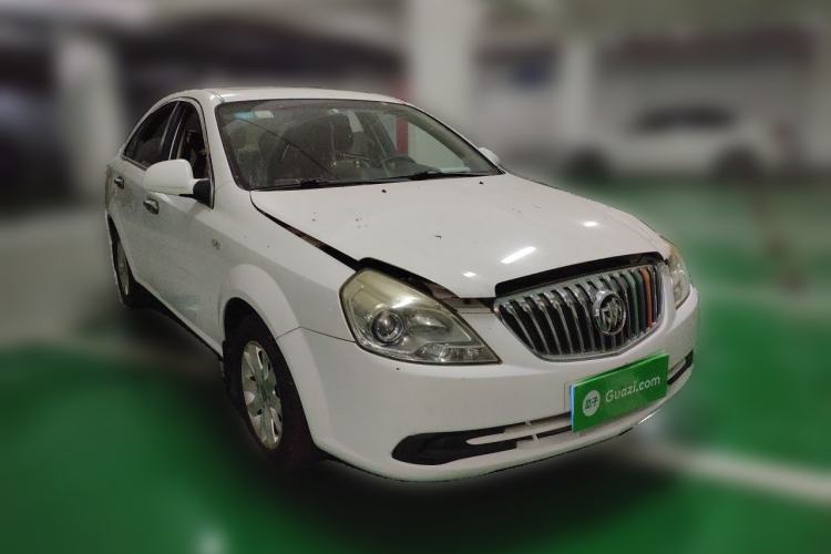 Used Buick Excelle 2015 1.5L Manual Classic Trim Front Right 45 Deg