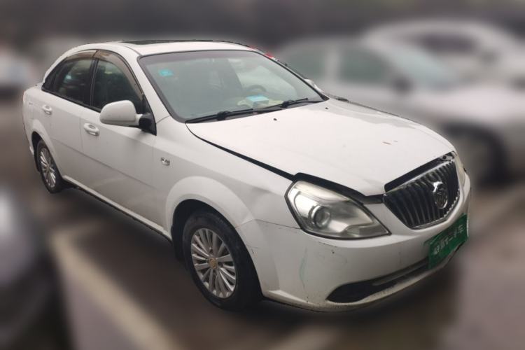Used Buick Excelle 2015 1.5L Manual Classic Trim Front Right 45 Deg
