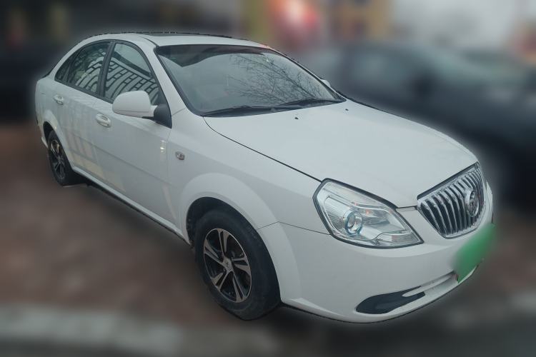 Used Buick Excelle 2015 1.5L Manual Classic Trim Front Right 45 Deg