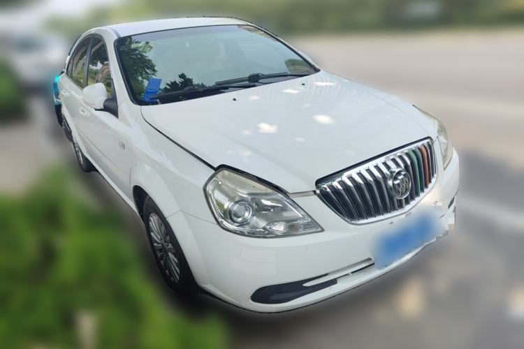 Used Buick Excelle 2015 1.5L Automatic Classic Model Front Right 45 Deg