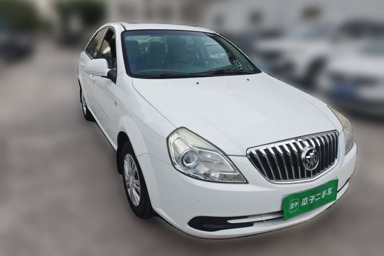Used Buick Excelle 2015 1.5L Manual Classic Trim Front Right 45 Deg