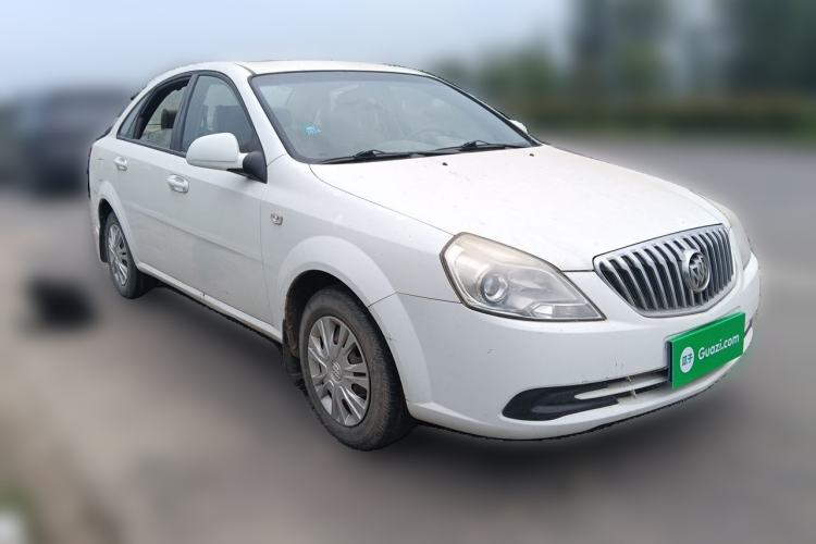 Used Buick Excelle 2015 1.5L Manual Classic Trim Front Right 45 Deg