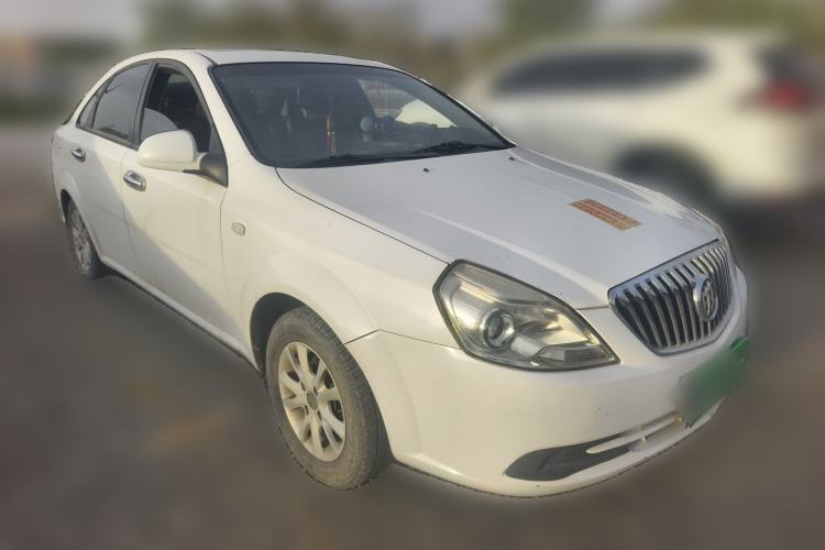 Used Buick Excelle 2015 1.5L Manual Classic Trim Front Right 45 Deg