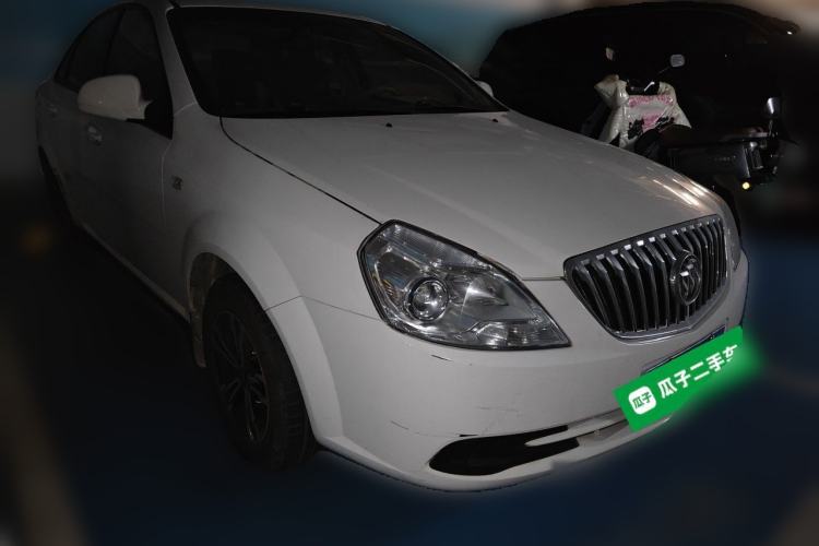 Used Buick Excelle 2015 1.5L Manual Classic Trim Front Right 45 Deg