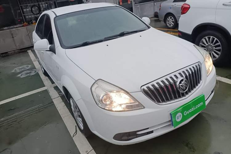 Used Buick Excelle 2015 1.5L Automatic Classic Model Front Right 45 Deg