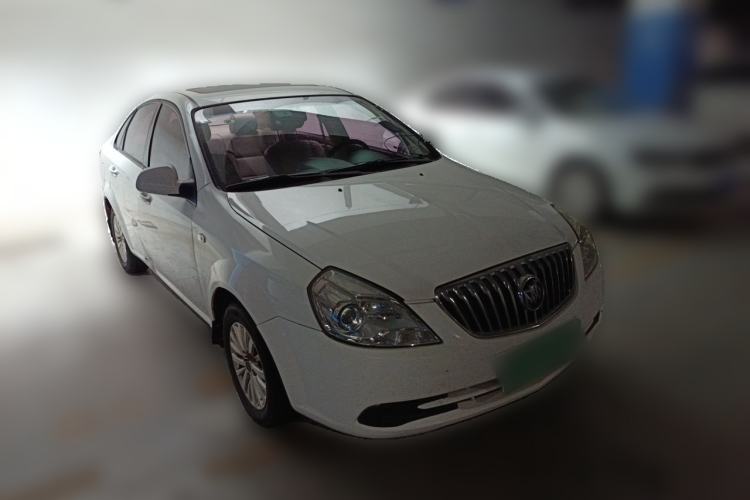 Used Buick Excelle 2015 1.5L Manual Classic Trim Front Right 45 Deg