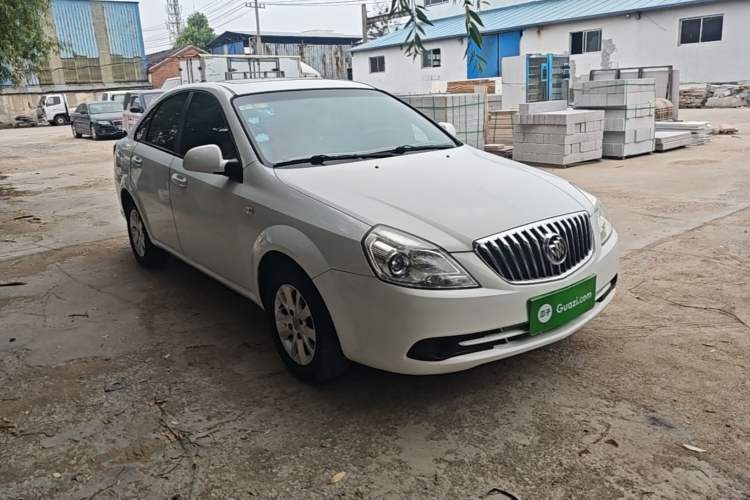 Used Buick Excelle 2015 1.5L Manual Classic Trim Front Right 45 Deg