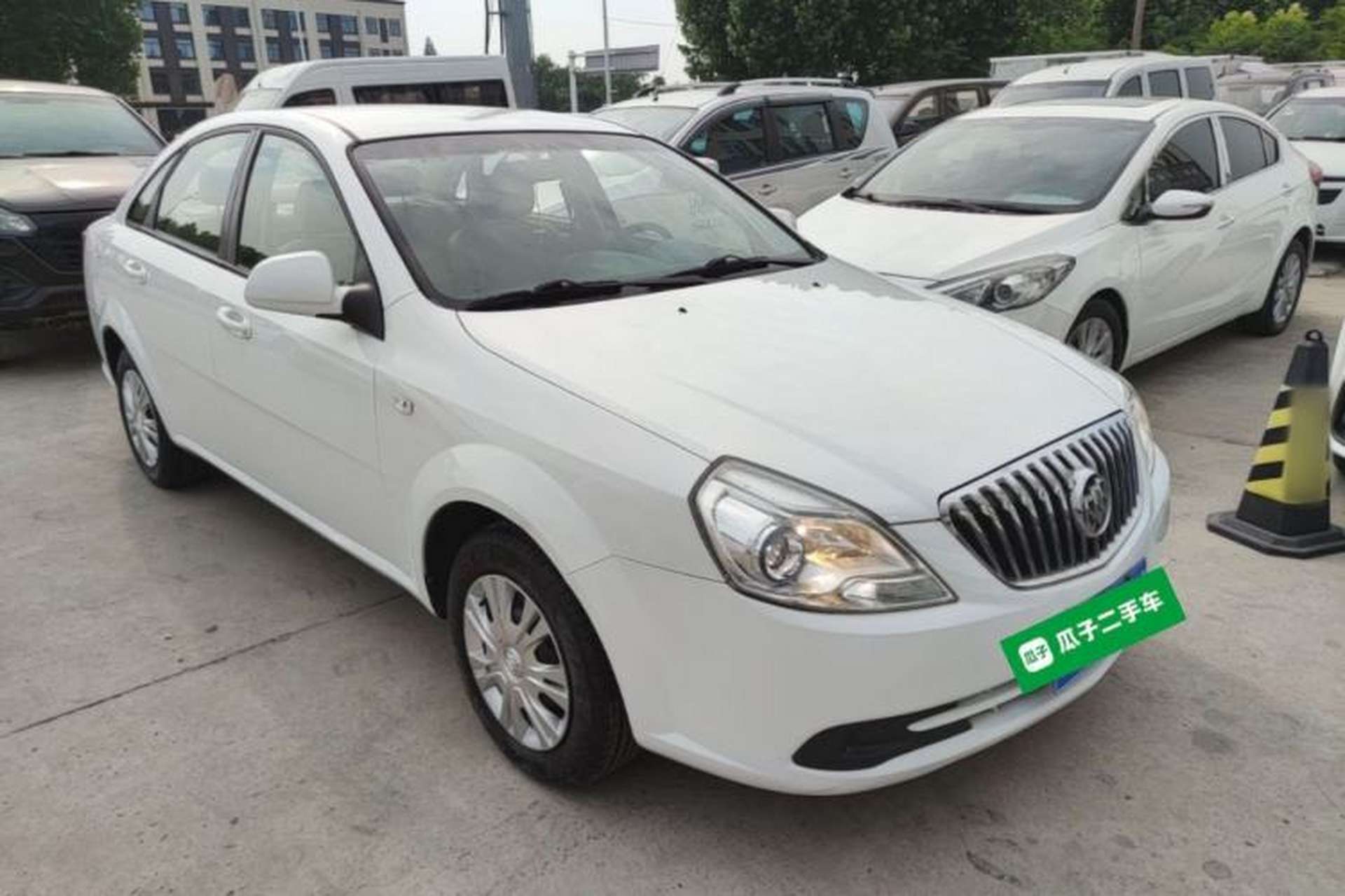 Used Buick Excelle 2015 1.5L Automatic Classic Model Front Right 45 Deg
