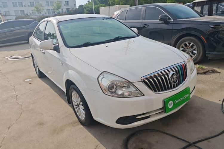 Used Buick Excelle 2015 1.5L Automatic Classic Model Front Right 45 Deg