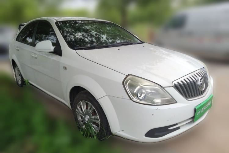 Used Buick Excelle 2015 1.5L Manual Classic Trim Front Right 45 Deg