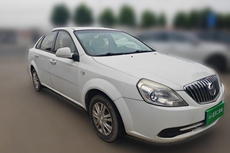 Used Buick Excelle 2015 1.5L Manual Classic Trim Front Right 45 Deg