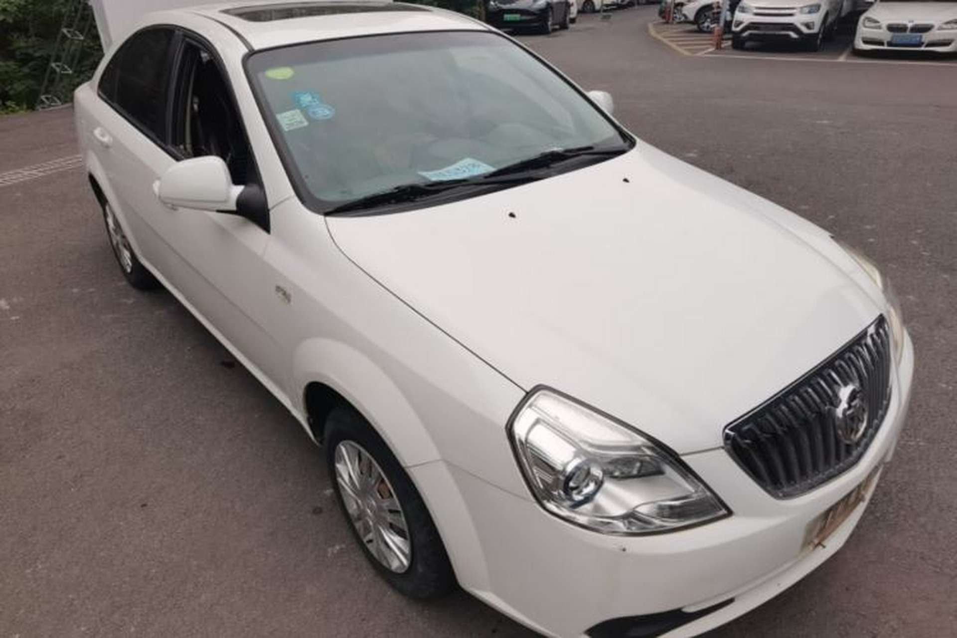 Used Buick Excelle 2015 1.5L Manual Classic Trim Front Right 45 Deg