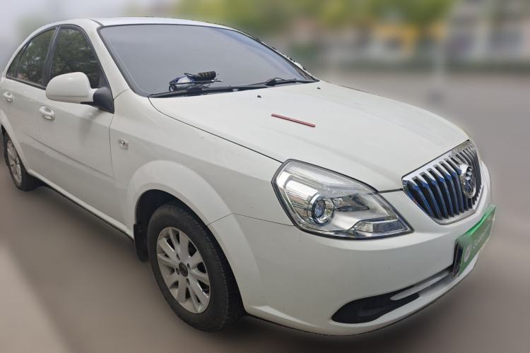 Used Buick Excelle 2015 1.5L Manual Classic Trim Front Right 45 Deg
