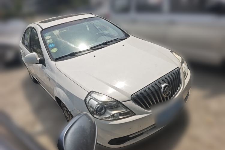 Used Buick Excelle 2015 1.5L Manual Classic Trim Front Right 45 Deg