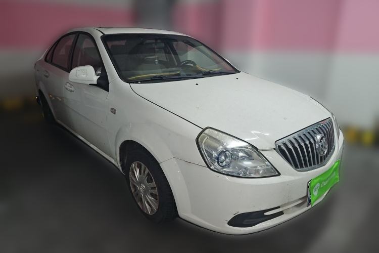 Used Buick Excelle 2015 1.5L Manual Classic Trim Front Right 45 Deg