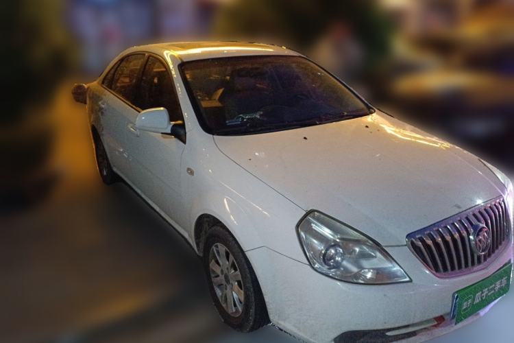 Used Buick Excelle 2015 1.5L Manual Classic Trim Front Right 45 Deg