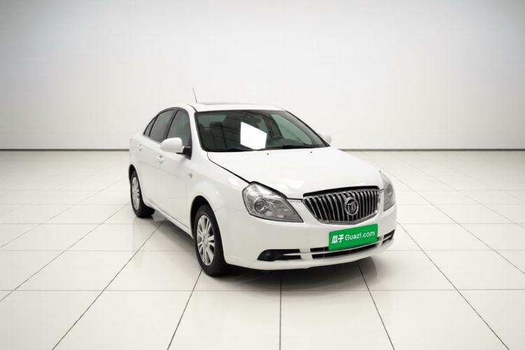 Used Buick Excelle 2015 1.5L Automatic Classic Model Front Right 45 Deg