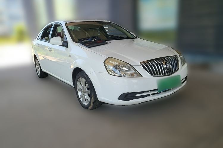 Used Buick Excelle 2015 1.5L Manual Classic Trim Front Right 45 Deg