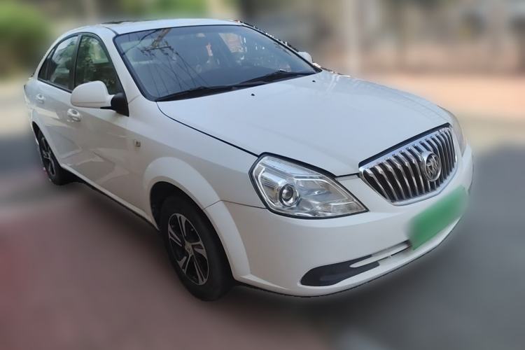 Used Buick Excelle 2015 1.5L Manual Classic Trim Front Right 45 Deg