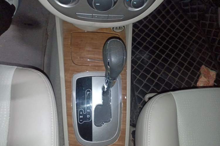 Used Buick Excelle 2015 1.5L Automatic Classic Model Gear Lever