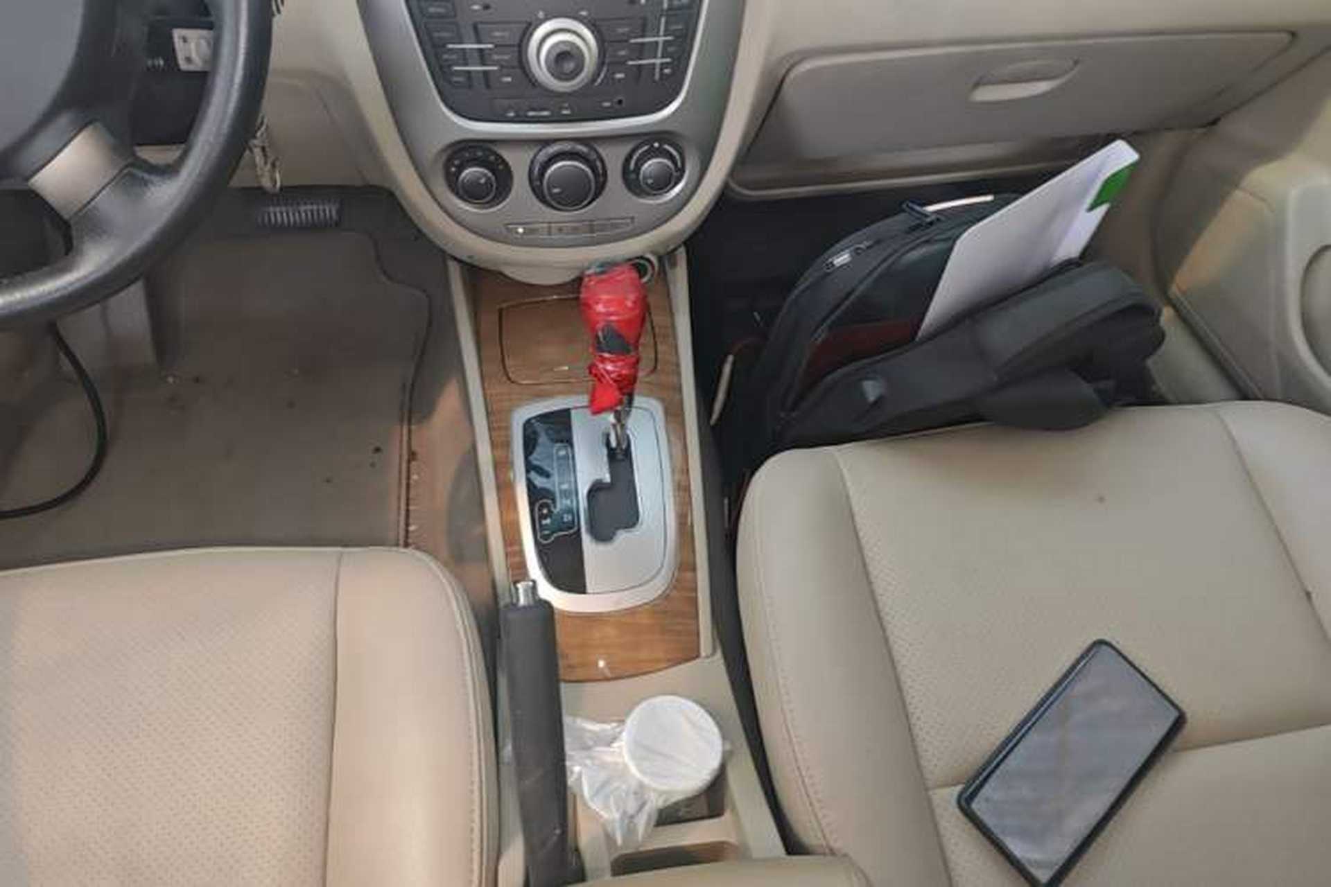 Used Buick Excelle 2015 1.5L Automatic Luxury Edition Gear Lever