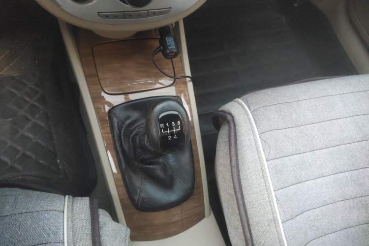 Used Buick Excelle 2015 1.5L Manual Classic Trim Gear Lever