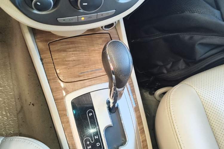 Used Buick Excelle 2015 1.5L Automatic Classic Model Gear Lever