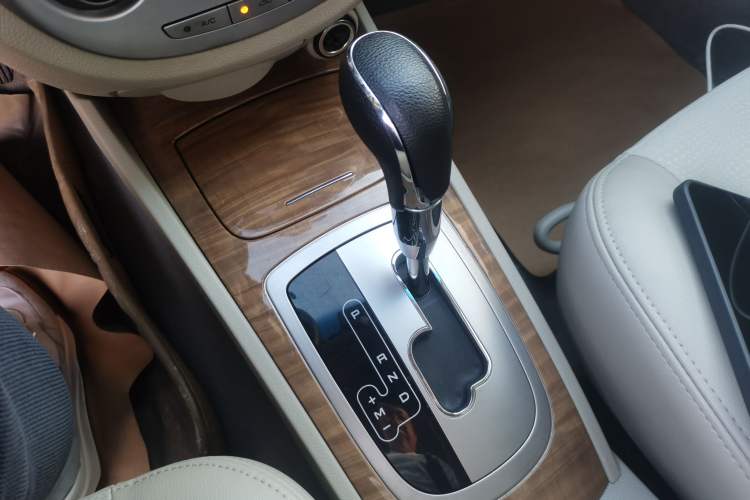 Used Buick Excelle 2015 1.5L Automatic Classic Model Gear Lever