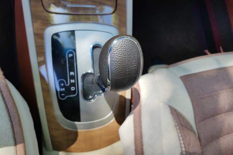 Used Buick Excelle 2015 1.5L Automatic Classic Model Gear Lever