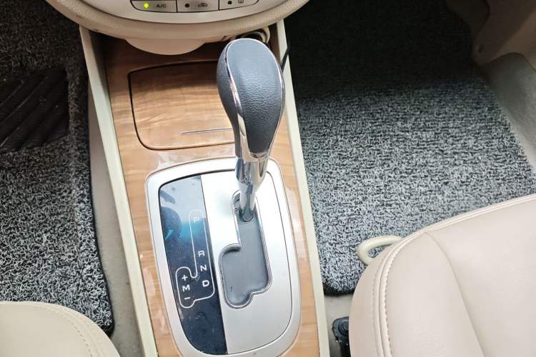 Used Buick Excelle 2015 1.5L Automatic Classic Model Gear Lever
