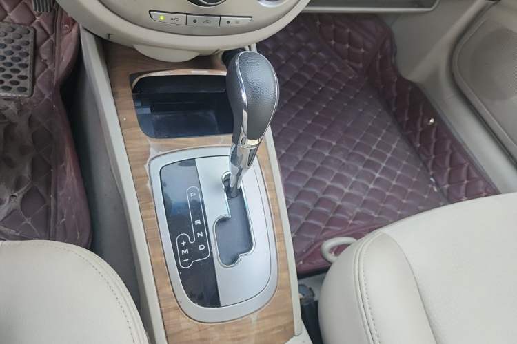 Used Buick Excelle 2015 1.5L Automatic Classic Model Gear Lever