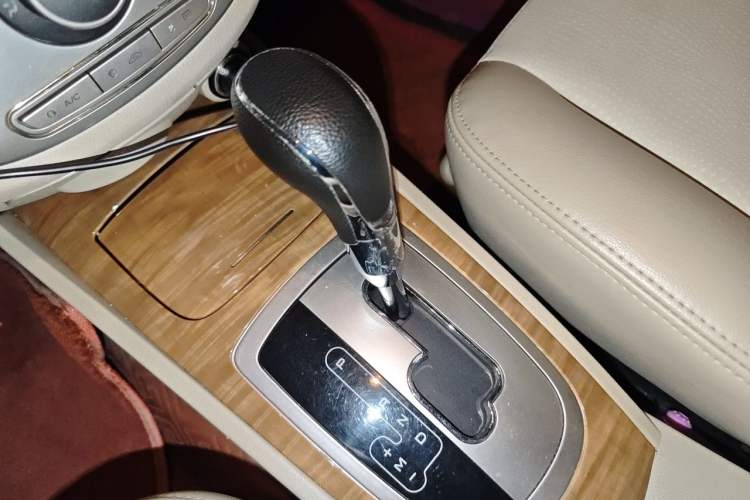 Used Buick Excelle 2015 1.5L Automatic Classic Model Gear Lever