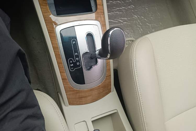 Used Buick Excelle 2015 1.5L Automatic Classic Model Gear Lever