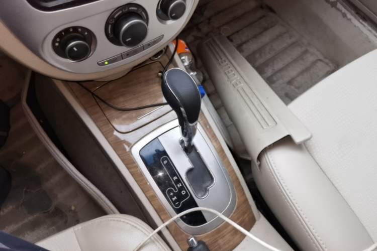 Used Buick Excelle 2015 1.5L Automatic Classic Model Gear Lever