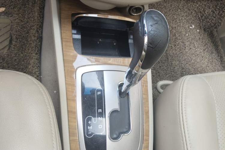 Used Buick Excelle 2015 1.5L Automatic Luxury Edition Gear Lever