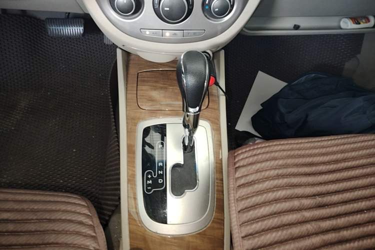 Used Buick Excelle 2015 1.5L Automatic Classic Model Gear Lever